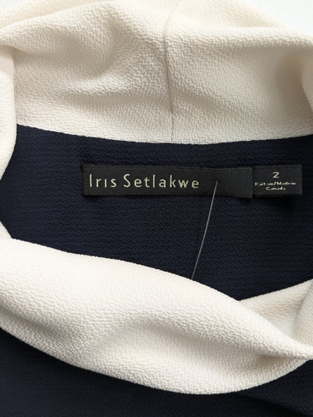 NWT Iris Setlakwe Mock Neck Sleeveless Blouse Size 2 Navy Cream - Picture 3 of 13